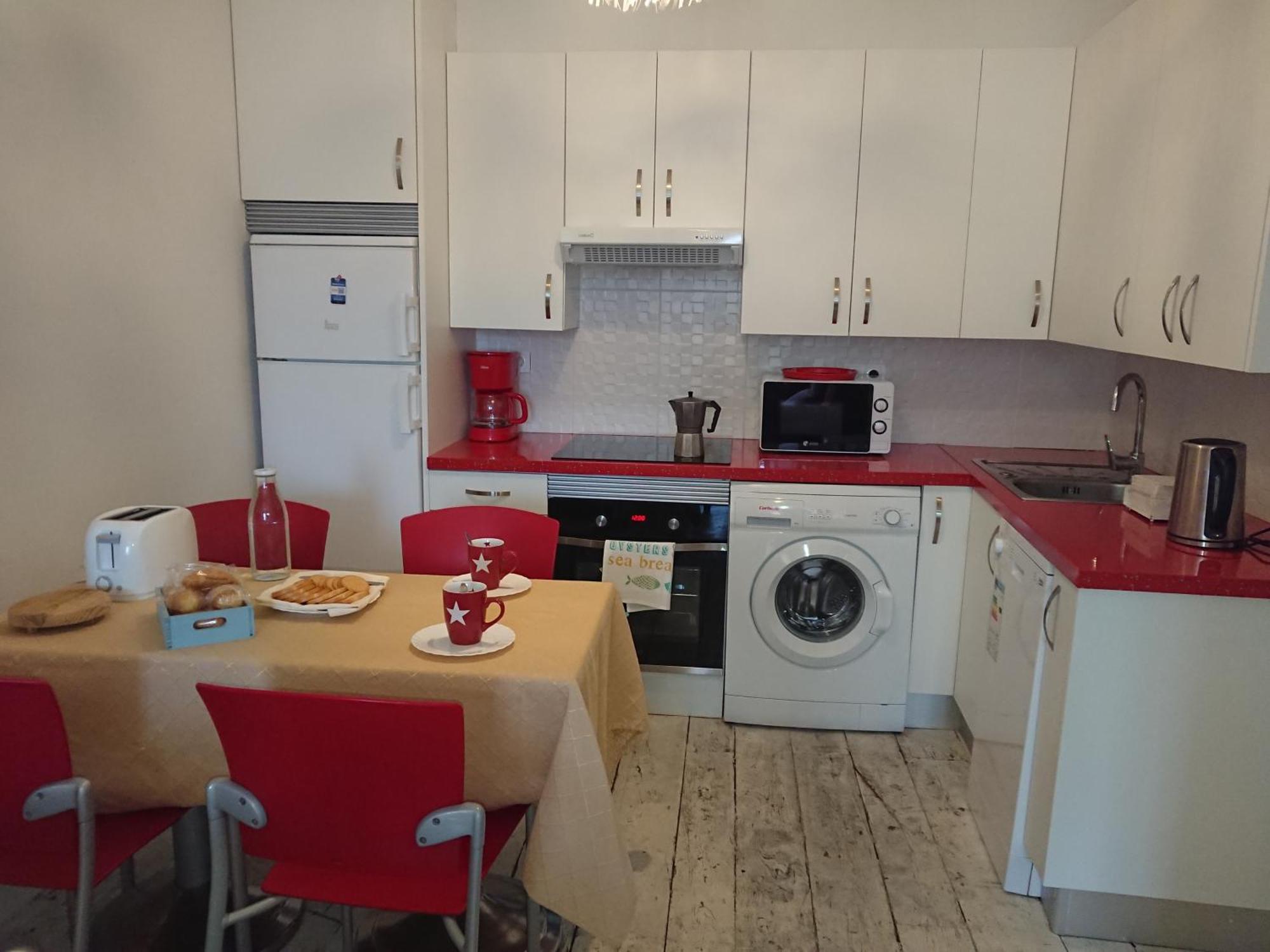 Rua Nova Apartment 28, 3 Dormitorios, Wifi, Ps4 Y Netflix, A 200M Catedral 圣地亚哥－德孔波斯特拉 外观 照片