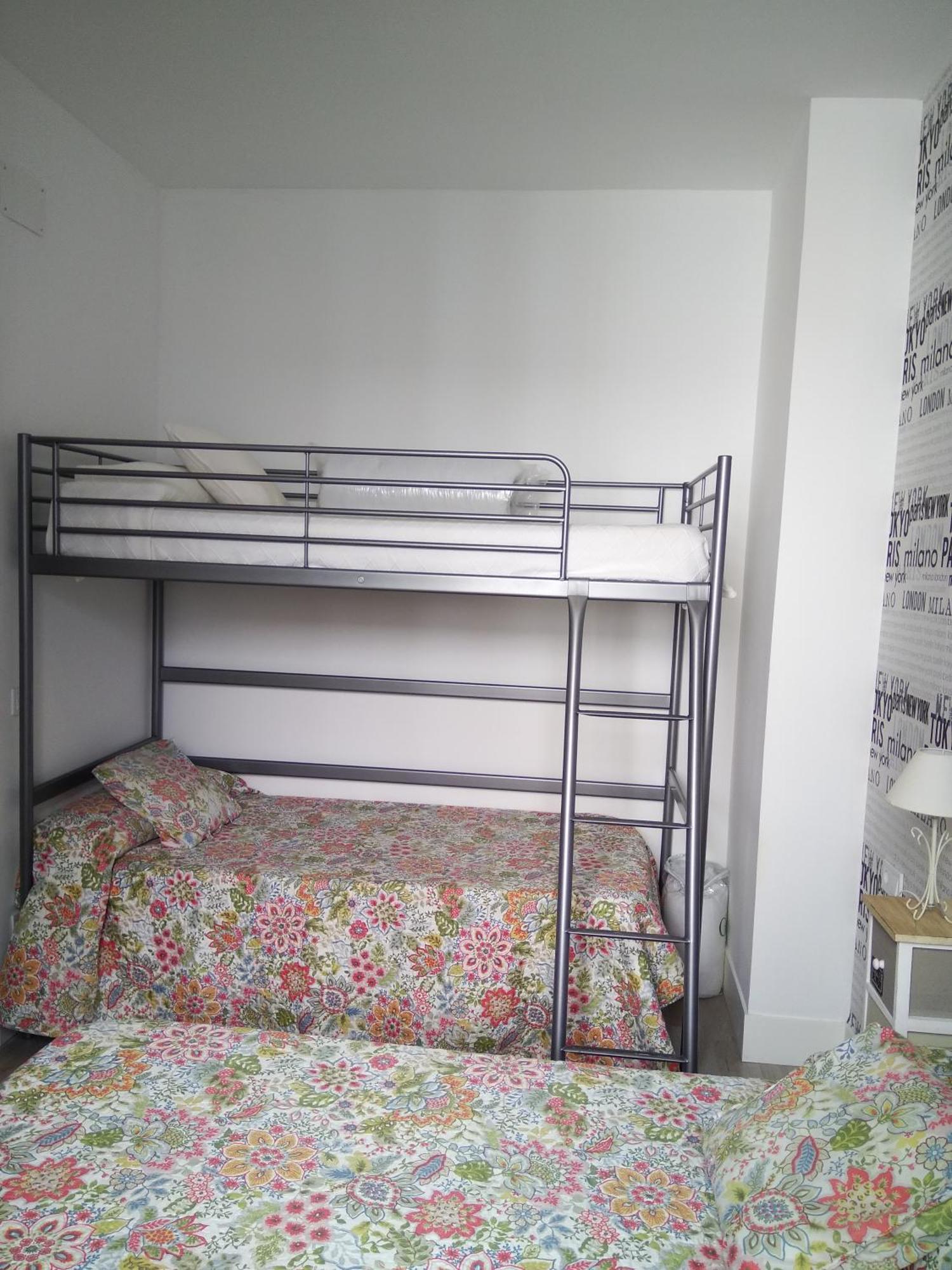 Rua Nova Apartment 28, 3 Dormitorios, Wifi, Ps4 Y Netflix, A 200M Catedral 圣地亚哥－德孔波斯特拉 外观 照片