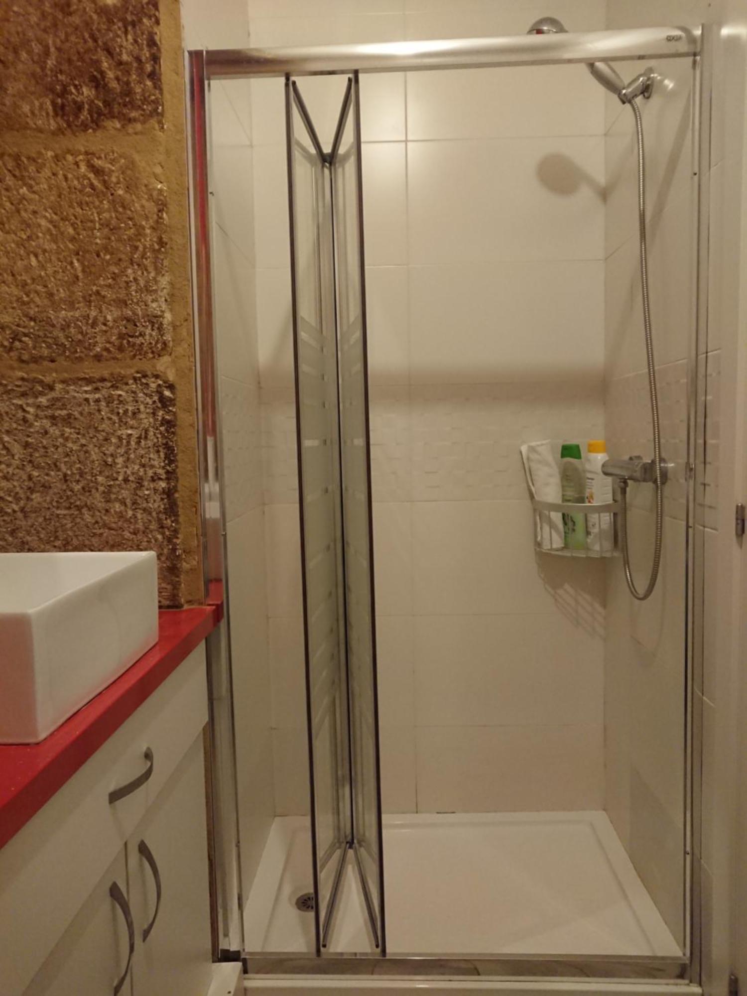 Rua Nova Apartment 28, 3 Dormitorios, Wifi, Ps4 Y Netflix, A 200M Catedral 圣地亚哥－德孔波斯特拉 外观 照片