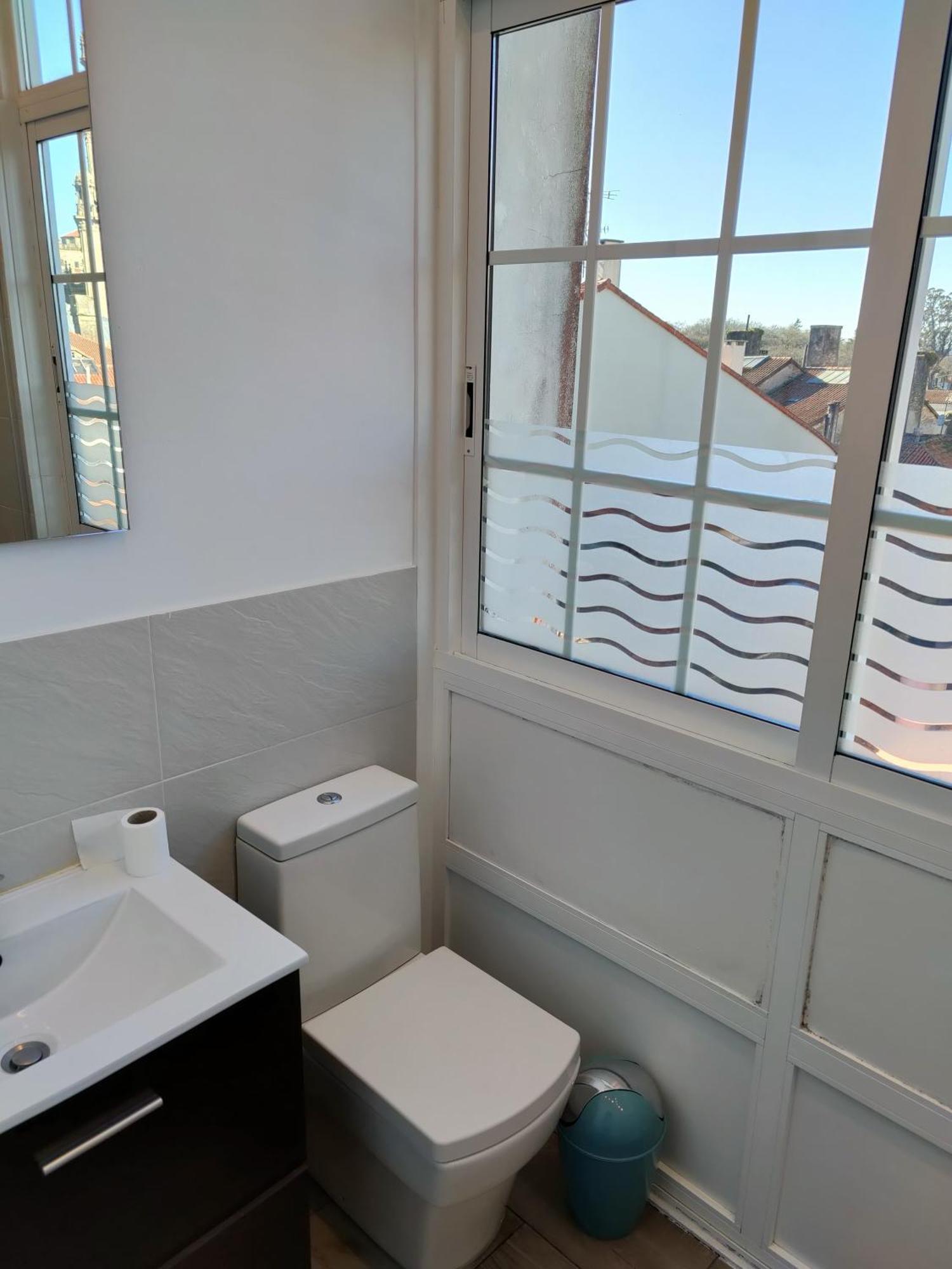 Rua Nova Apartment 28, 3 Dormitorios, Wifi, Ps4 Y Netflix, A 200M Catedral 圣地亚哥－德孔波斯特拉 外观 照片